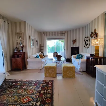 Pareado Con Jardin Privado En Urbanizacion 4* Denia